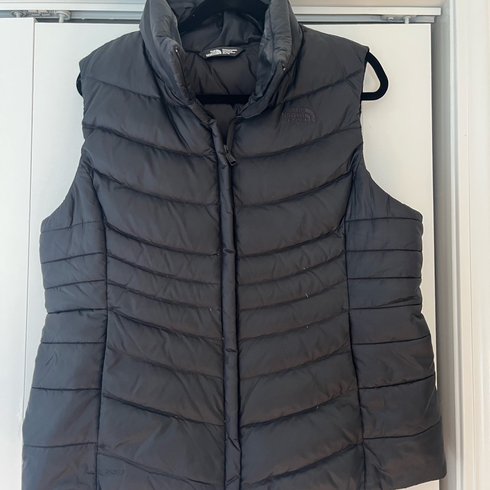 The North Face Women's Black Puffer Vest